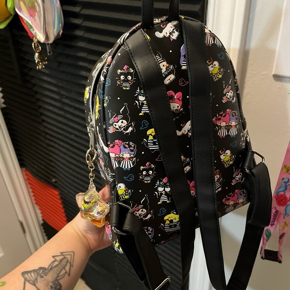 Loungefly Sanrio mini backpack - Picture 2 of 3